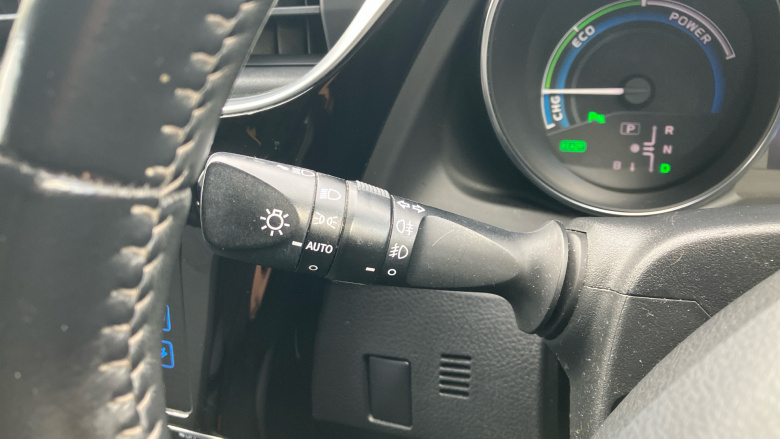 Toyota Auris 1.8 Hybrid Design TSS 5dr CVT [Nav] Hybrid Hatchback